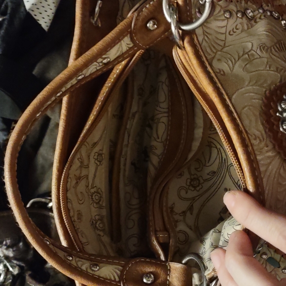 Montana West Purse with Metal Accents - Picture 4 of 9